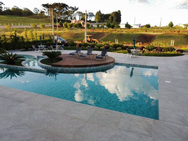 #210 - Casa para Venda em Erechim - RS - 2